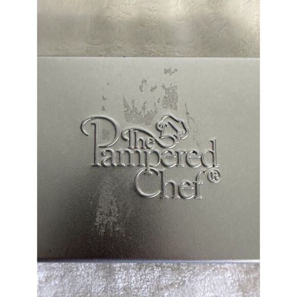 Pampered Chef‎ #1095 Creative Cutters Set 8-Mini Cookie Storage Tin - Picture 5 of 6